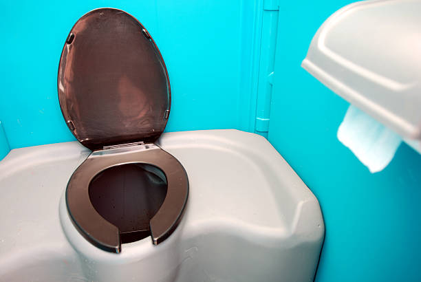 Best Portable restroom trailer rental  in Lan, MI