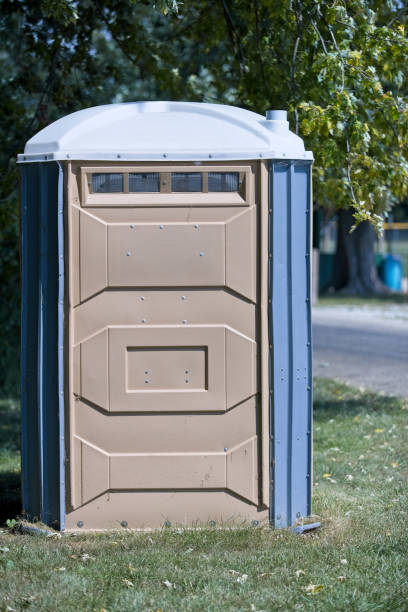 Best Luxury portable toilet rental  in Lan, MI