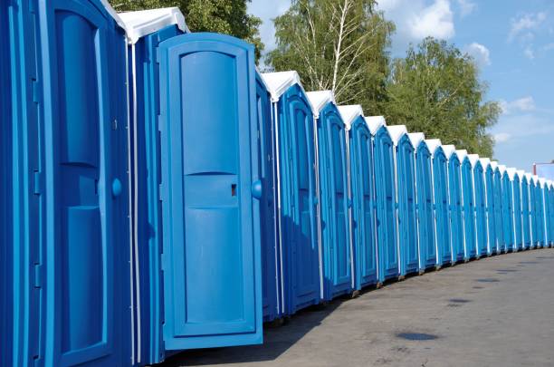 Best Portable restroom trailer rental  in Lan, MI